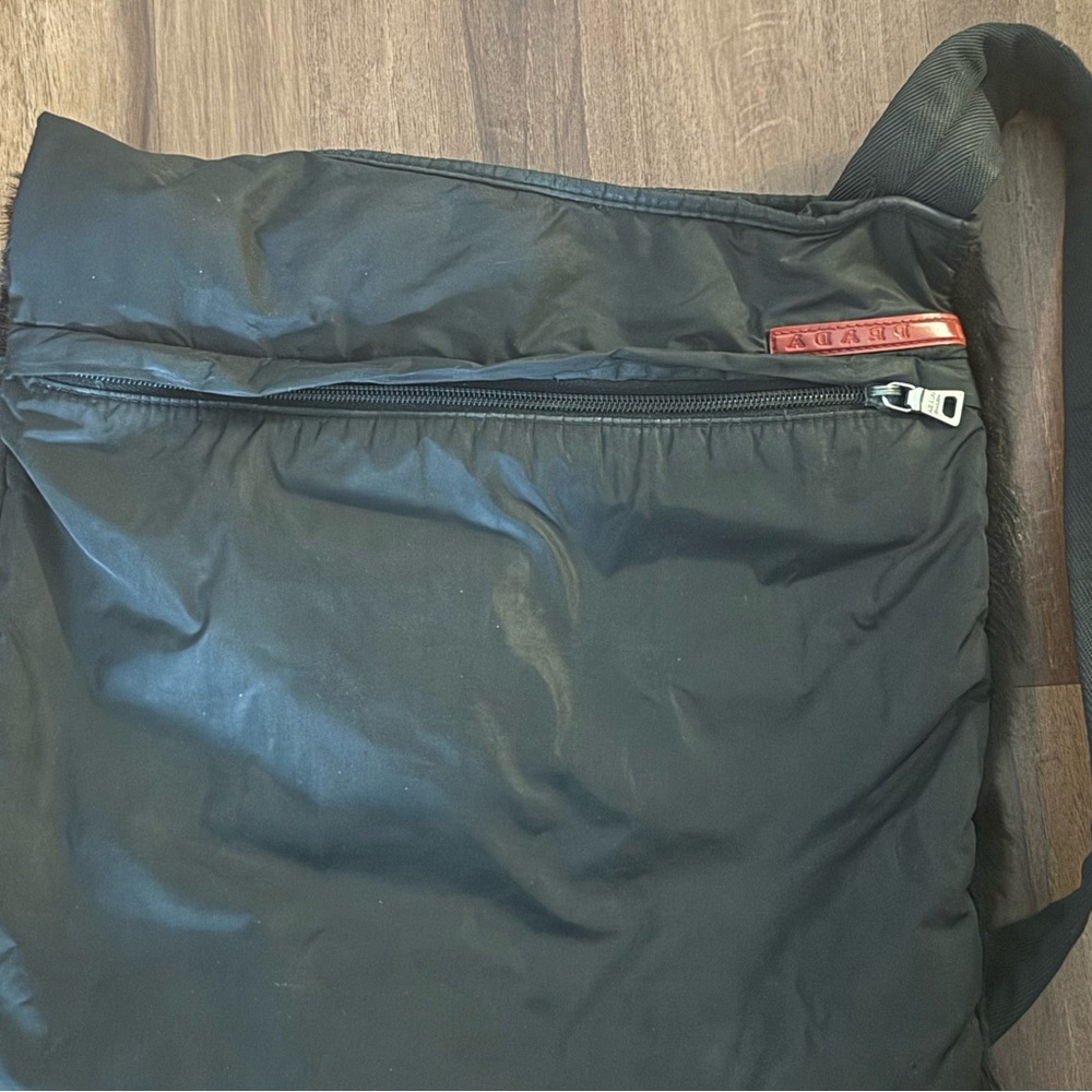 Prada Black and Red Messenger Bag with Minimalist Design - Picture 5 of 14